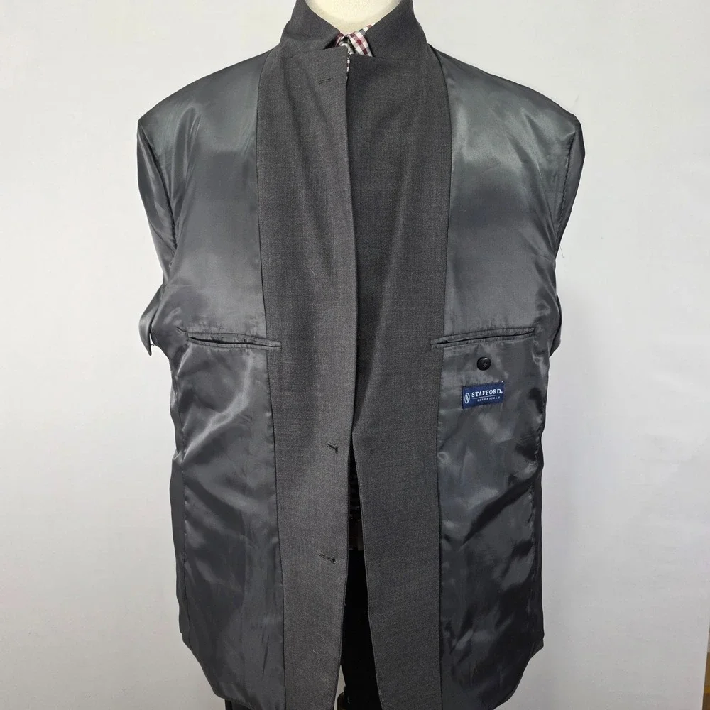 Stafford‎ Essentials Men's Sport Coat Blazer Two Button Gray Poly Wool Blend 48R